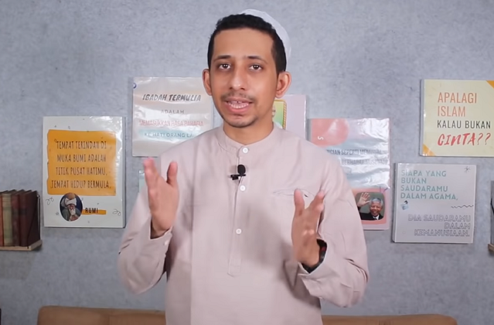 Ustadz Husein Ja’far Al Hadar S.Fil.I